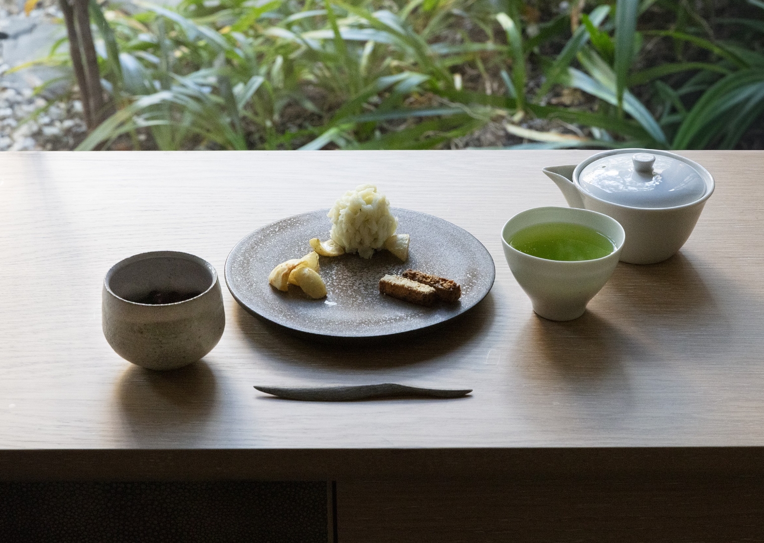 季節のお茶と甘味のセット